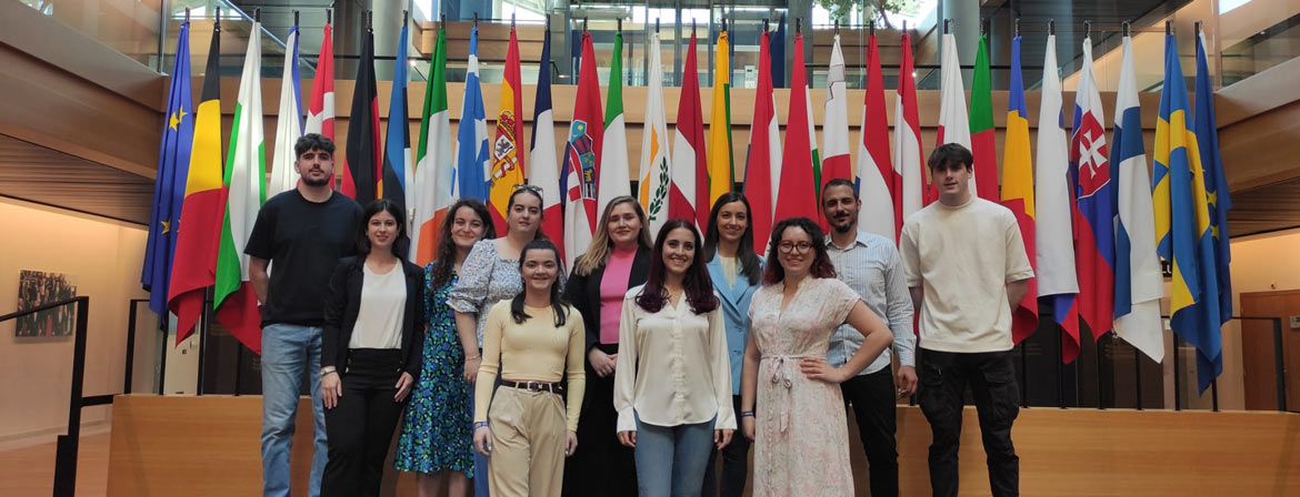 COMMUNITY Youth Parliament Group Picture Strasbourg